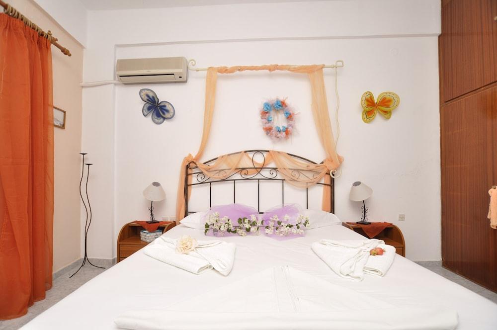 Manos Apartments Mégas Yialós-Nítes Eksteriør billede
