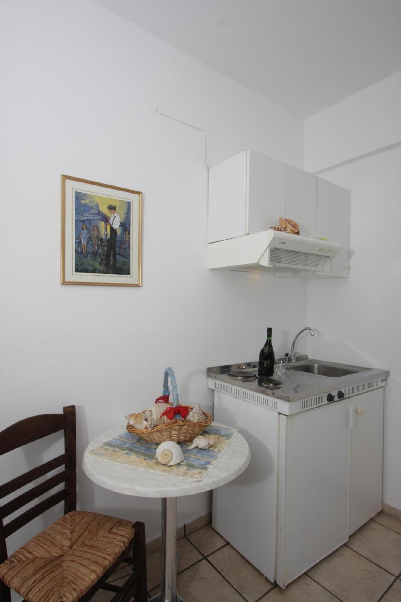 Manos Apartments Mégas Yialós-Nítes Eksteriør billede