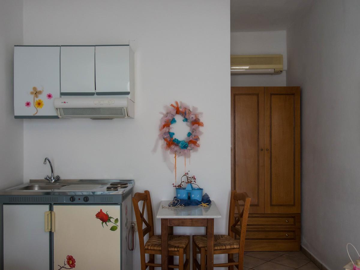 Manos Apartments Mégas Yialós-Nítes Eksteriør billede