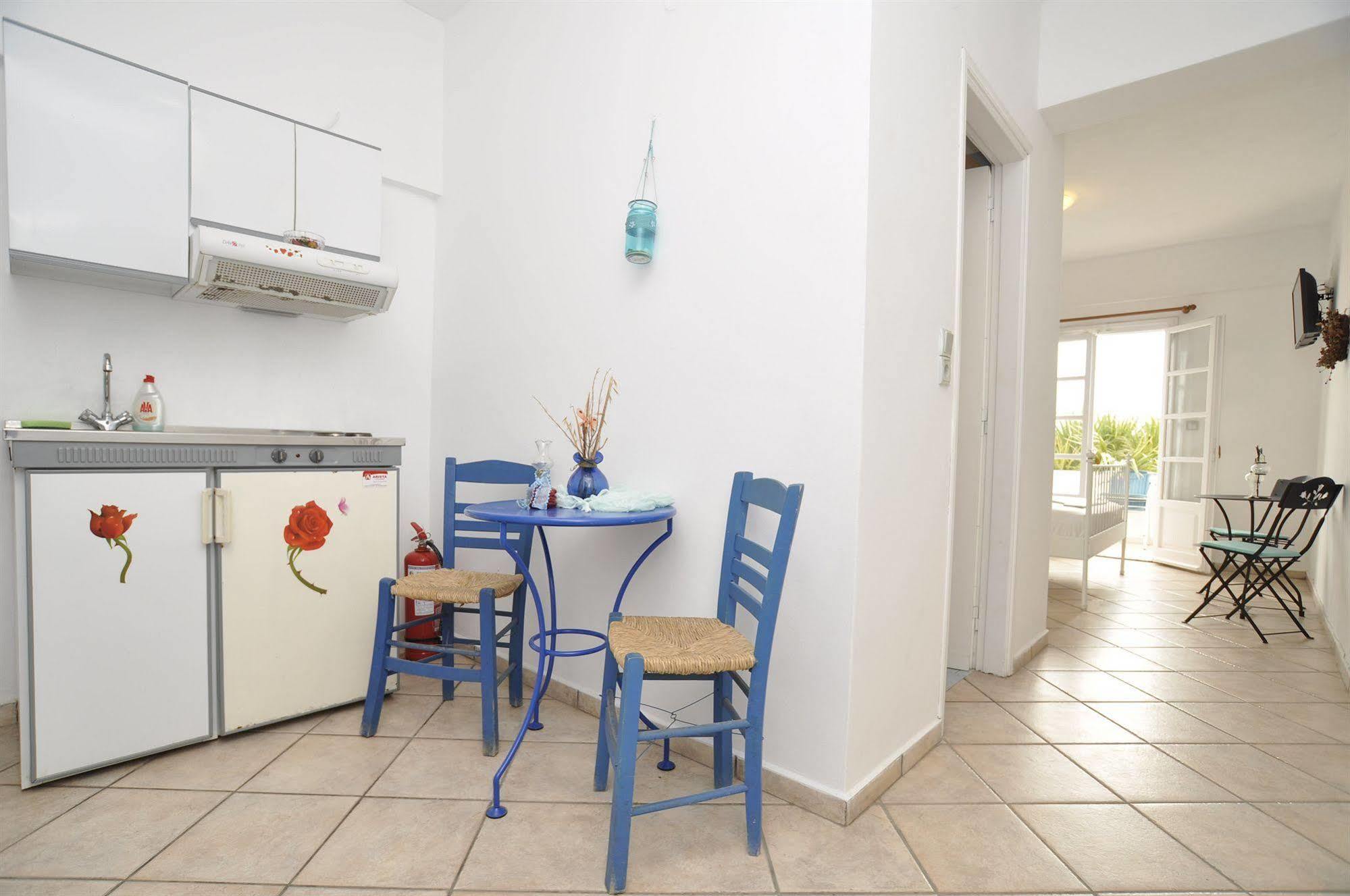 Manos Apartments Mégas Yialós-Nítes Eksteriør billede