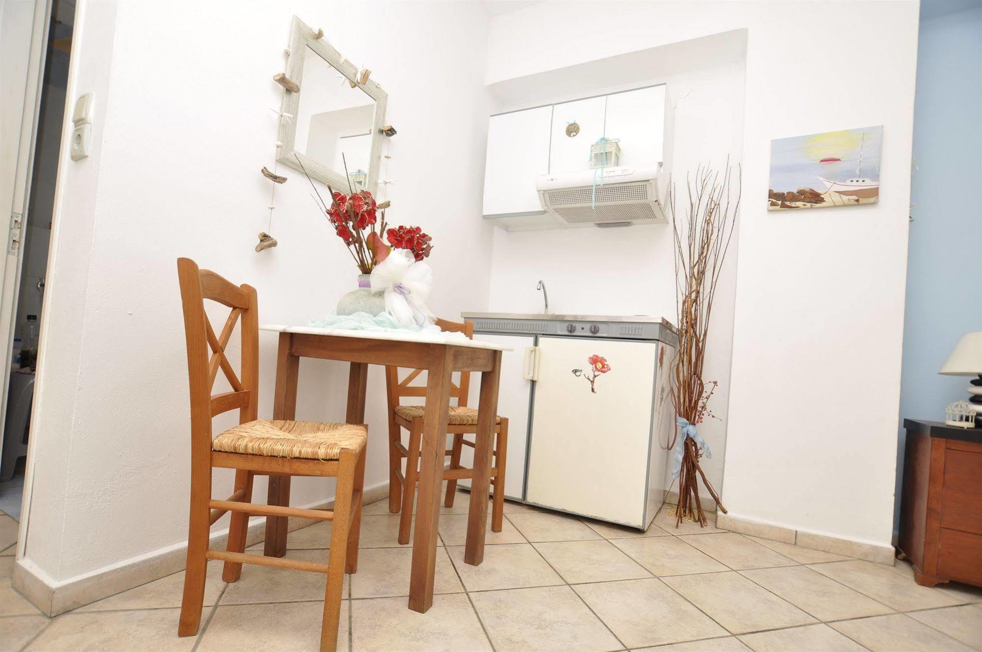 Manos Apartments Mégas Yialós-Nítes Eksteriør billede